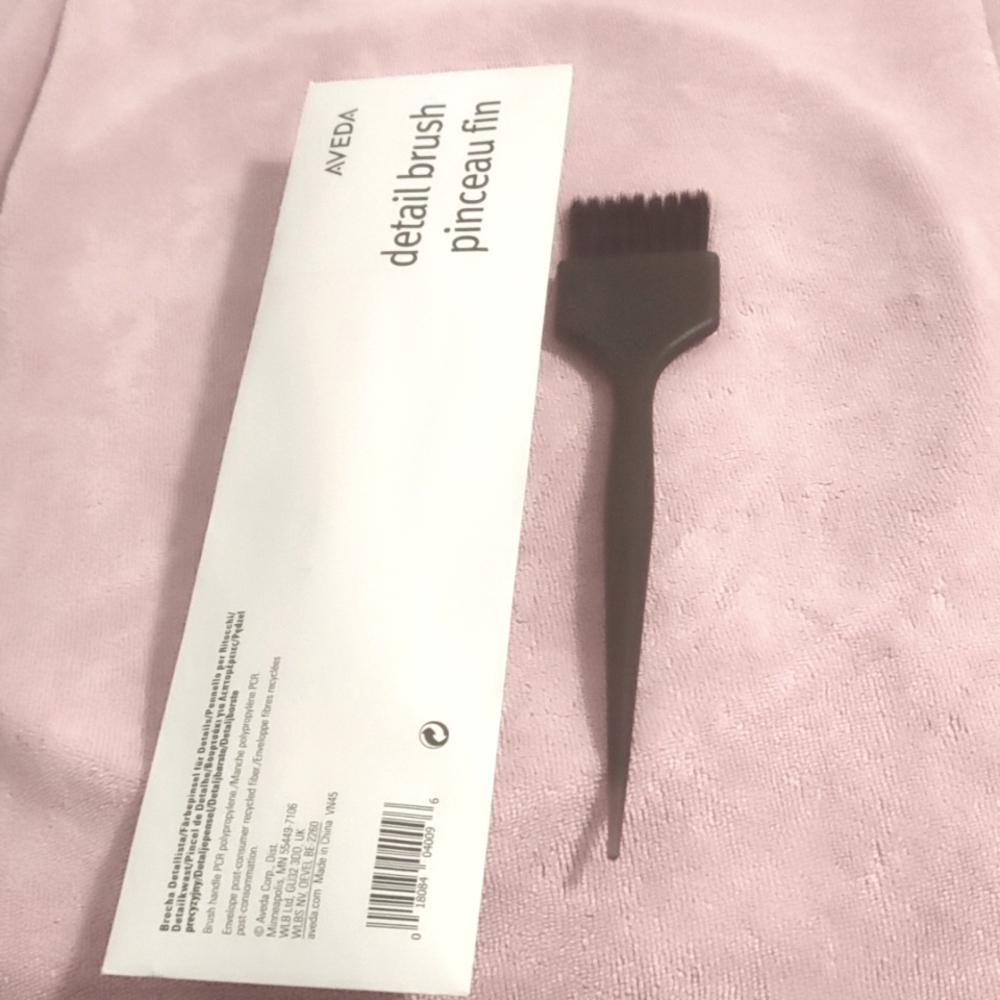 Aveda detail Brush - brand new